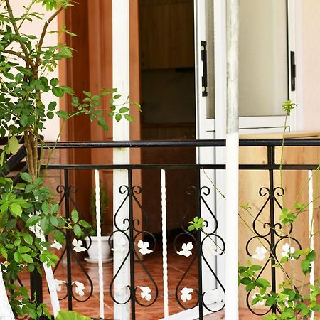 Beach & Chill Apartments Влёра Экстерьер фото