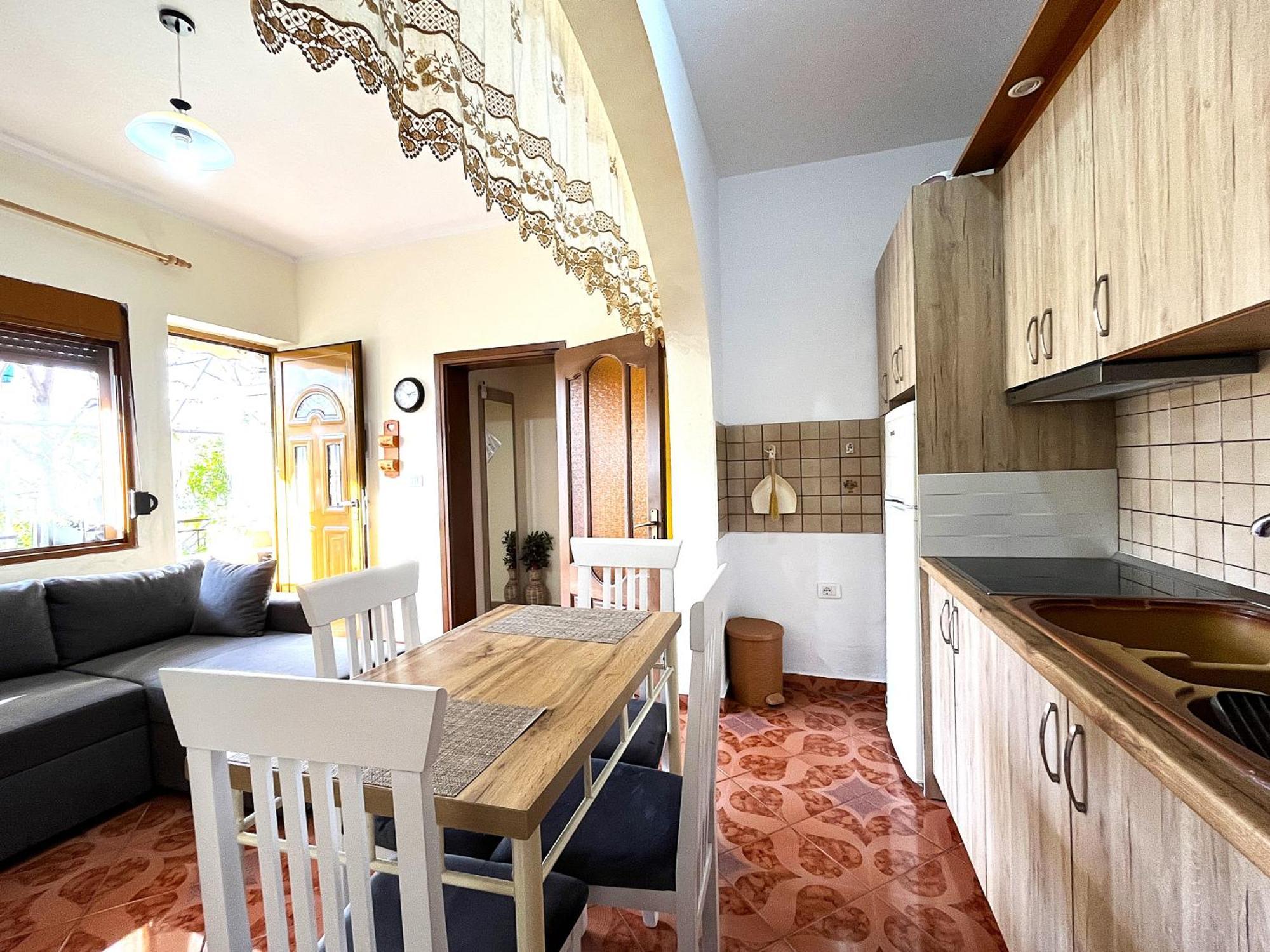 Beach & Chill Apartments Влёра Экстерьер фото